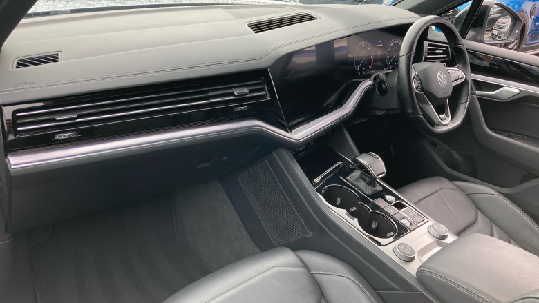 Volkswagen Touareg 3.0 V6 TDI 4Motion Black Edition 5dr Tip Auto Diesel Estate